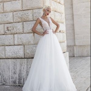 Brand New Pollardi Wedding Dress
